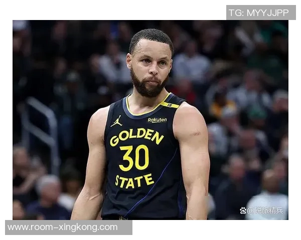 库里三节狂砍28分展现统治力期待常规赛精彩表现 库里三节狂砍28分展现统治力期待常规赛精彩表现