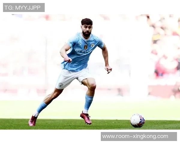 德转数据显示曼城中卫引援市场格瓦迪奥尔领衔格伊排名第十二 德转数据显示曼城中卫引援市场格瓦迪奥尔领衔格伊排名第十二